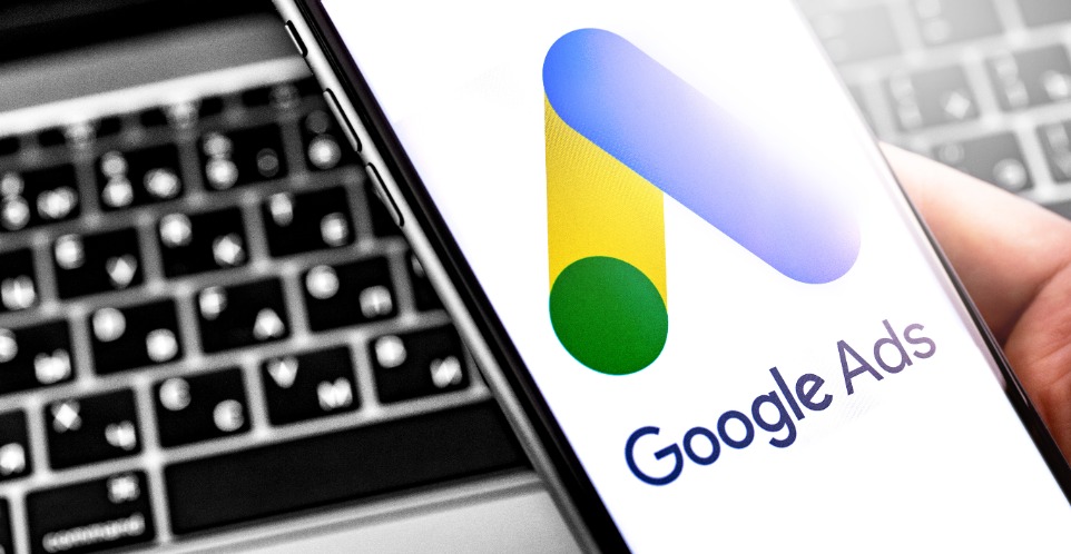 Online Gelir ve Özgür Yaşam: Reklam Gelirleri (AdSense, Mediavine, Sponsor İçerik) ile Dijital Bağımsızlık